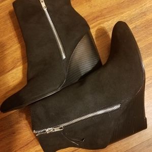 F21 booties never worn either ...